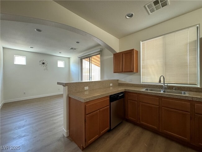 Building Photo - 4243 S Sugar Dr