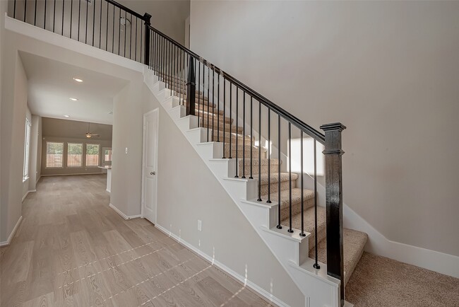 Building Photo - 32005 Towering Birch Trl