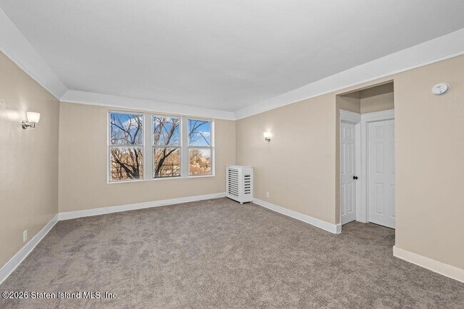 Building Photo - 37 Avon Pl