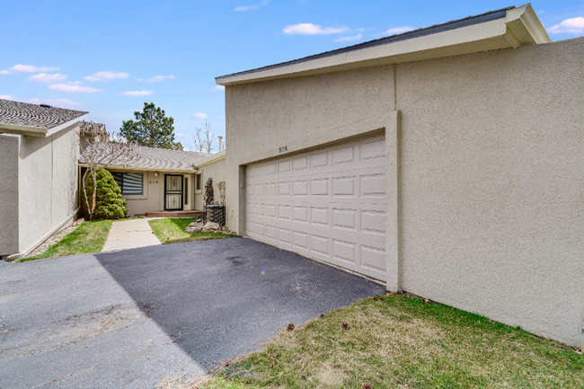 Building Photo - 356 Blue Windsor Ln