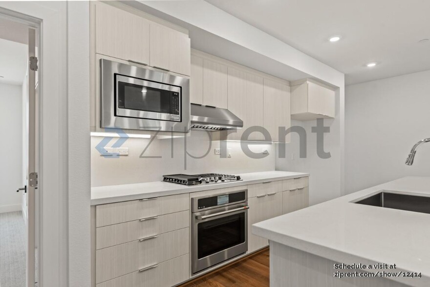 Building Photo - 3028 Lamory Pl