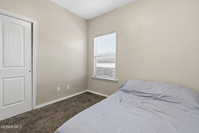 Building Photo - 14841 Tierra Coruna Ave