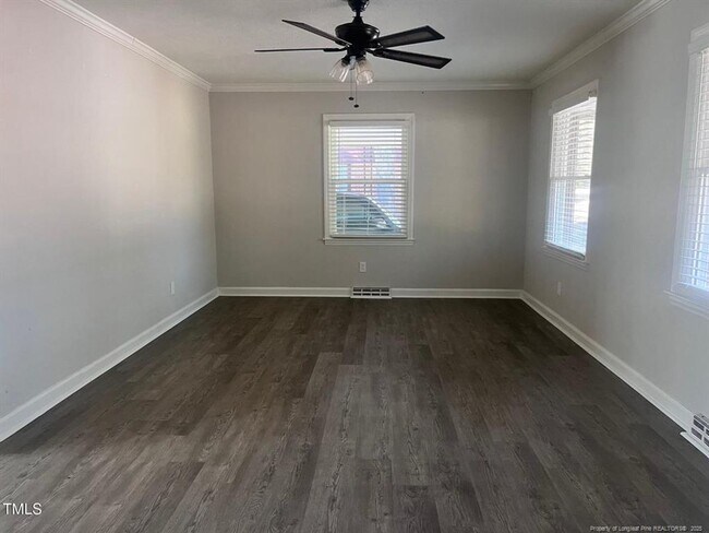 Building Photo - 3 Bedroom 2 Bath for Rent - Call/Text 910-...