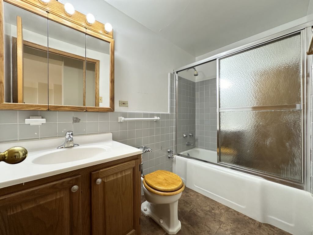 Building Photo - 4180 N Marine Dr