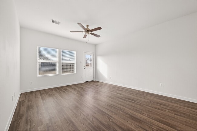 Building Photo - 5623 Fresh View Ct