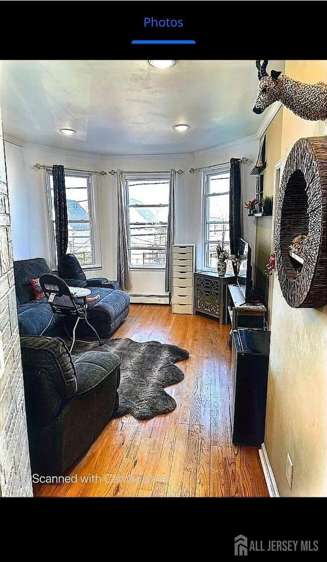 Building Photo - 32 E 15th St