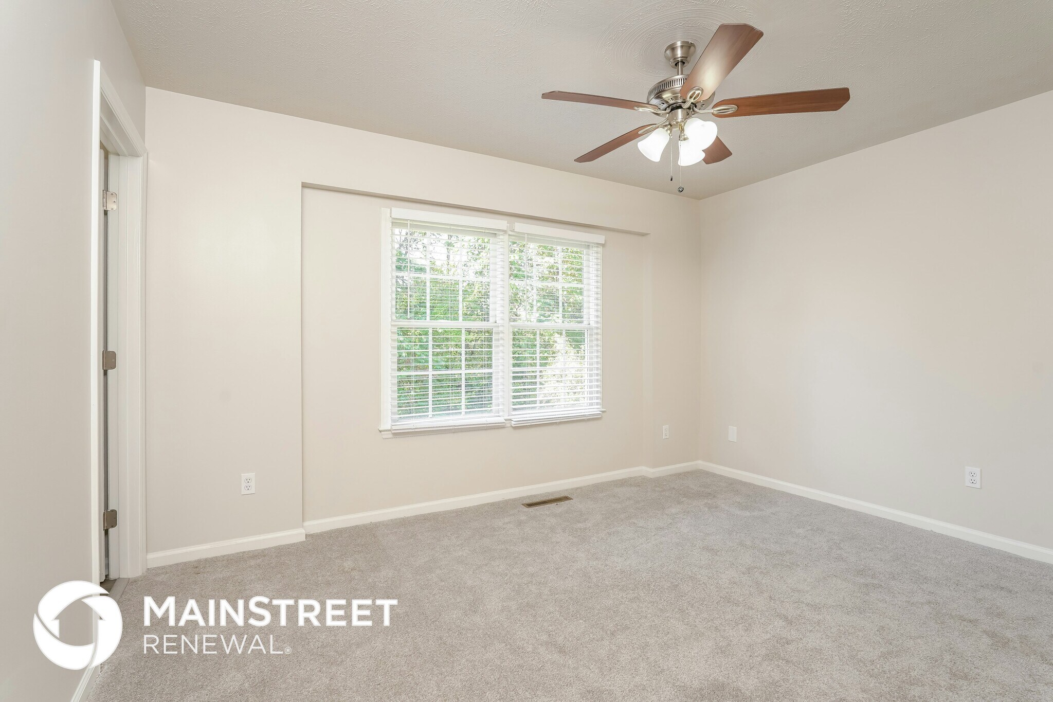 Building Photo - 1205 Brookhill Park Dr