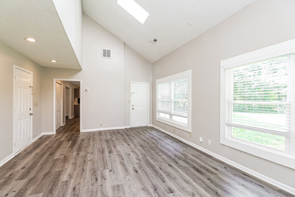Building Photo - 2341 Castlecomer Dr