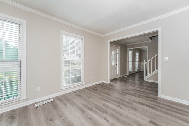 Building Photo - 1484 Yorktown Dr NW
