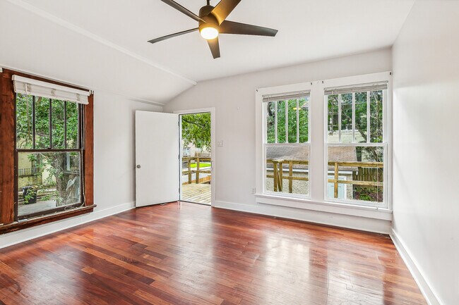 Building Photo - 2506 State St