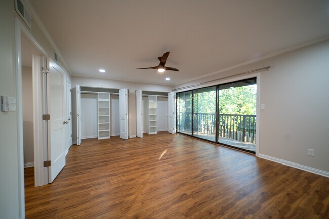 Building Photo - 750 Shaker Dr