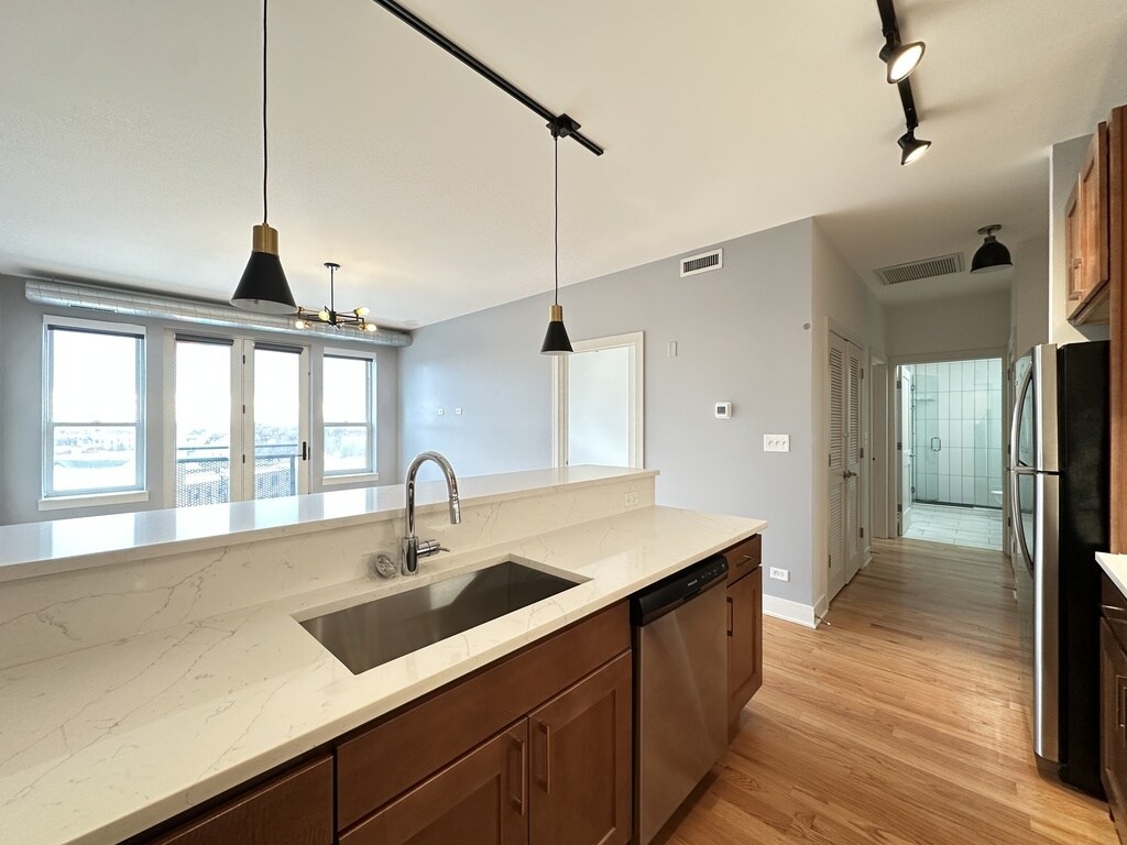 Building Photo - 2740 N Spaulding Ave