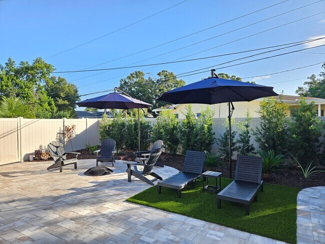 Building Photo - 8797 Rose Way