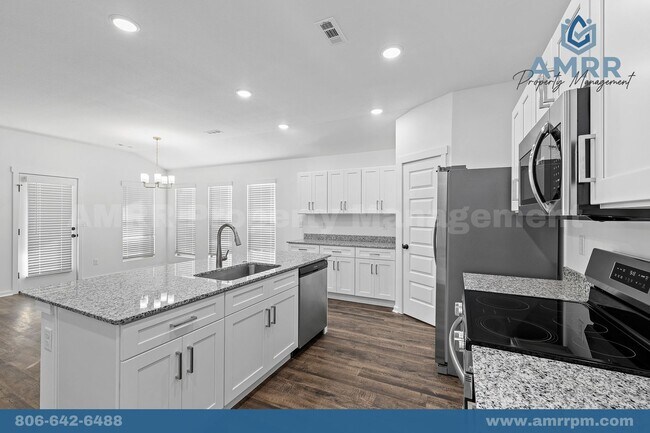 Building Photo - Charming 4-Bedroom Home – Space, Style, an...