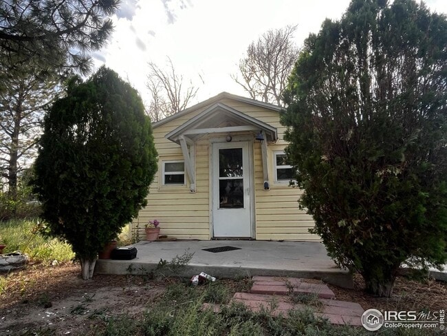 Primary Photo - Get a country feel while in town at this u...