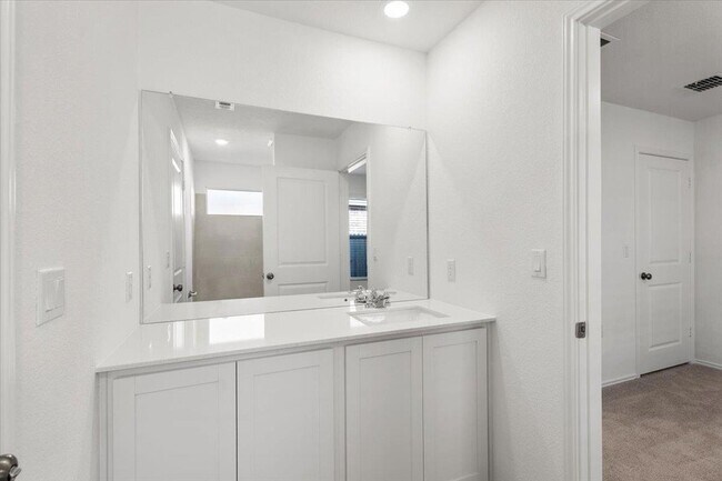 Building Photo - 17701 Sage Thrasher Dr