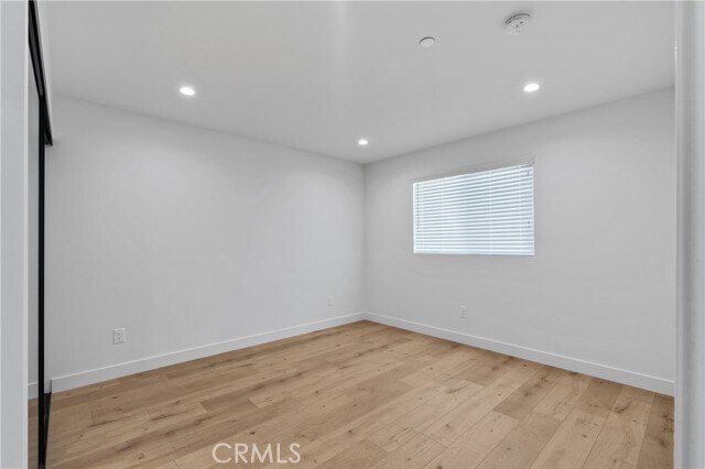 Building Photo - 11142 Woodley Ave