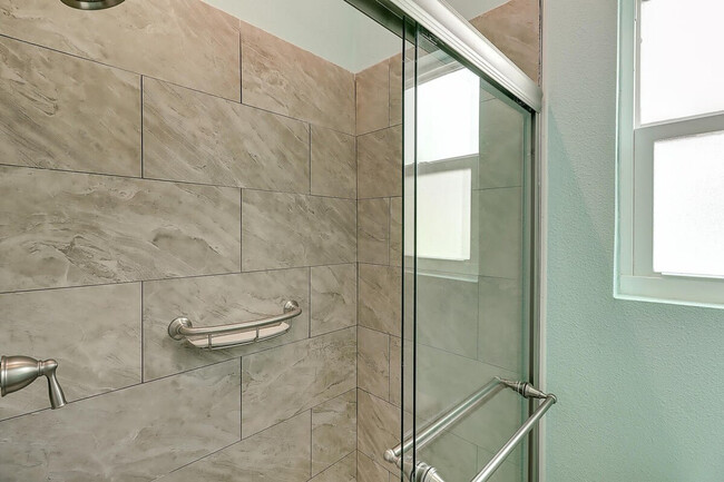 Building Photo - 140 Royal Sands Blvd