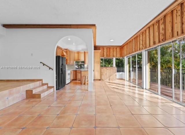 Building Photo - 4850 SW 63rd Terrace