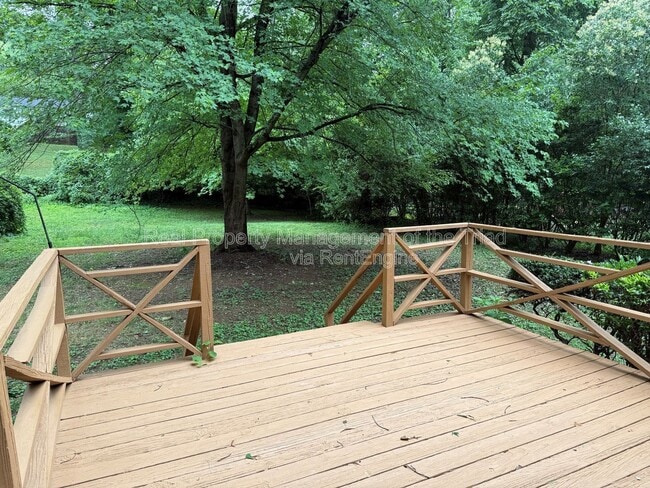 Building Photo - 2523 Overbrook Dr
