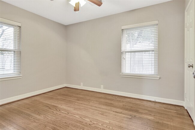 Building Photo - 1323 Ansbury Dr