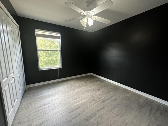 Building Photo - "Spacious 5-Bedroom Retreat with Scenic Views in The Verandahs!"