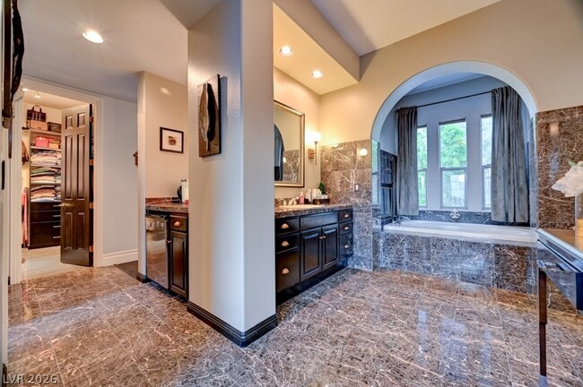 Building Photo - 10212 Stone Briar Ct