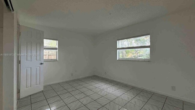 Building Photo - 6473 SW 19th St