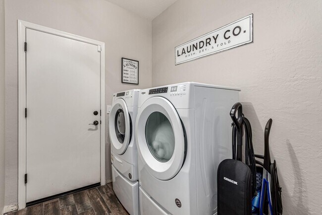 Building Photo - 6219 S Banning St