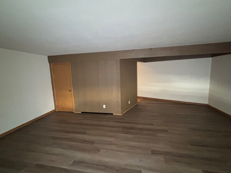 Building Photo - 2316 Post Rd