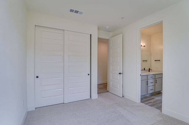 Building Photo - Villages of Gosford Home 4 bedroom 2 bath