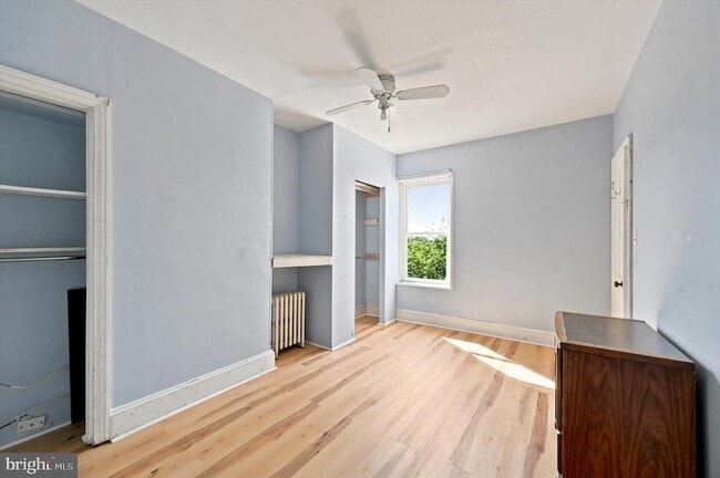 Building Photo - 204 Ripka St