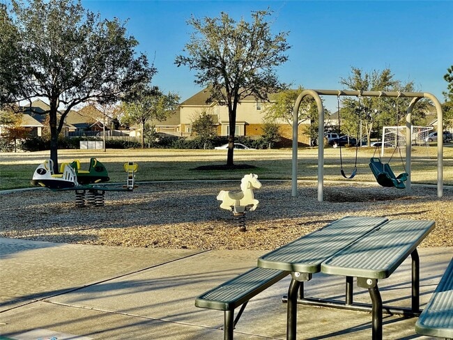 Building Photo - 17810 Serene Shore Dr