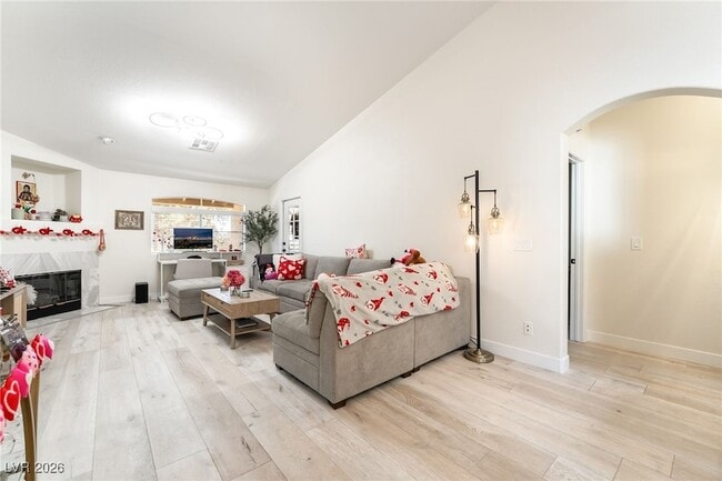 Building Photo - 3320 S Fort Apache Rd