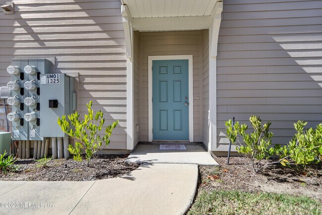 Building Photo - 1325 Salt Ridge Ave