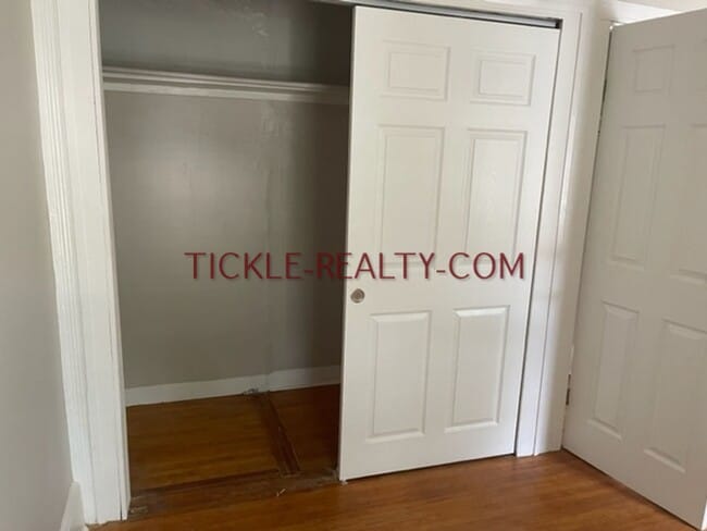 Building Photo - 106 Griffith-VR