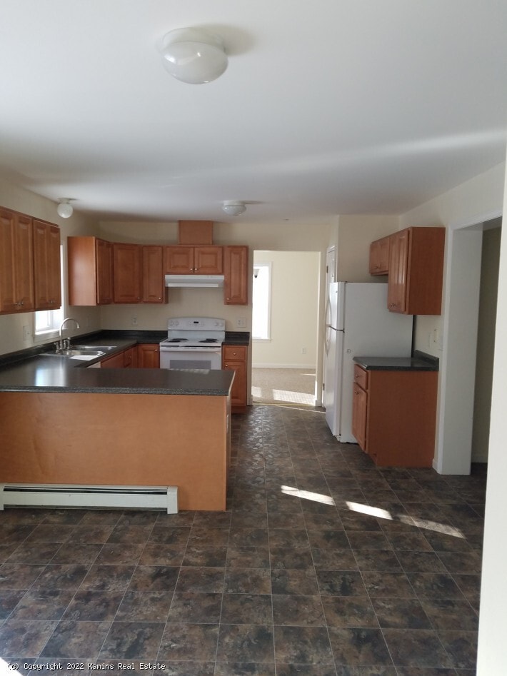 Kitchen - 237 Green Ave