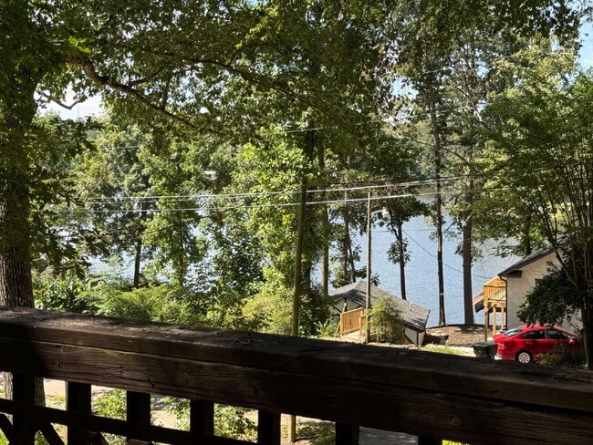 Building Photo - 8439 Lake Dr