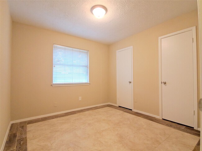 Building Photo - 4410 Dawn Creek Ln
