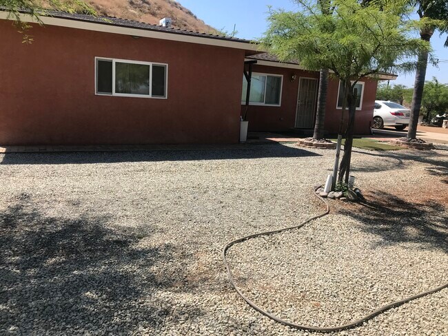 Front side - 27295 Vista Ave