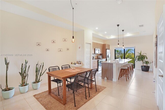 Building Photo - 8195 NW 104th Ave