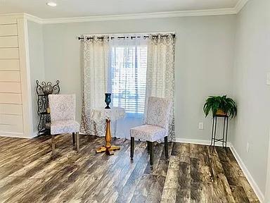 Building Photo - 602 S Chestnut St