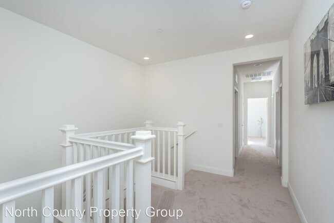 Building Photo - 4 br, 2.5 bath House - 2145 Solara Lane