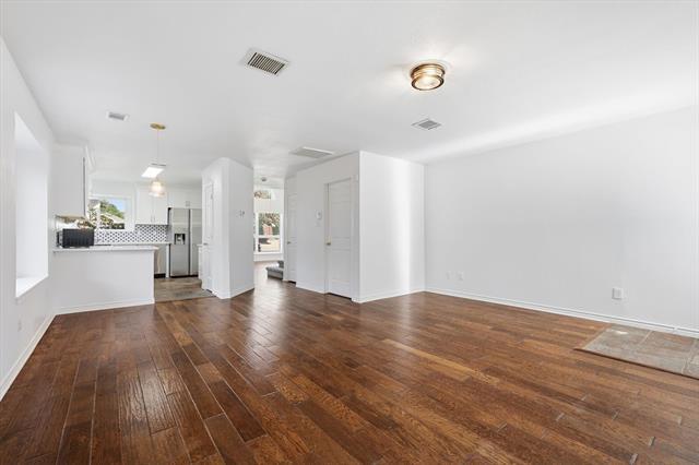 Building Photo - 616 Meadowbrook St