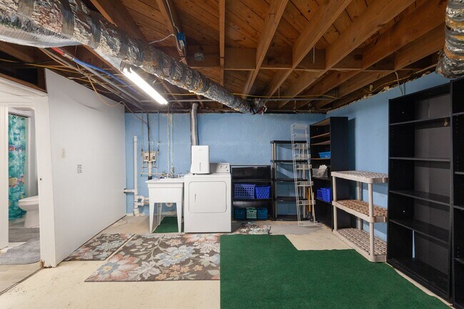 Building Photo - 3BR/2.5BA in Ideal Smyrna Location w/ Deck...