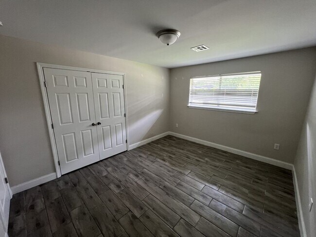 Building Photo - 10444 Browning Dr