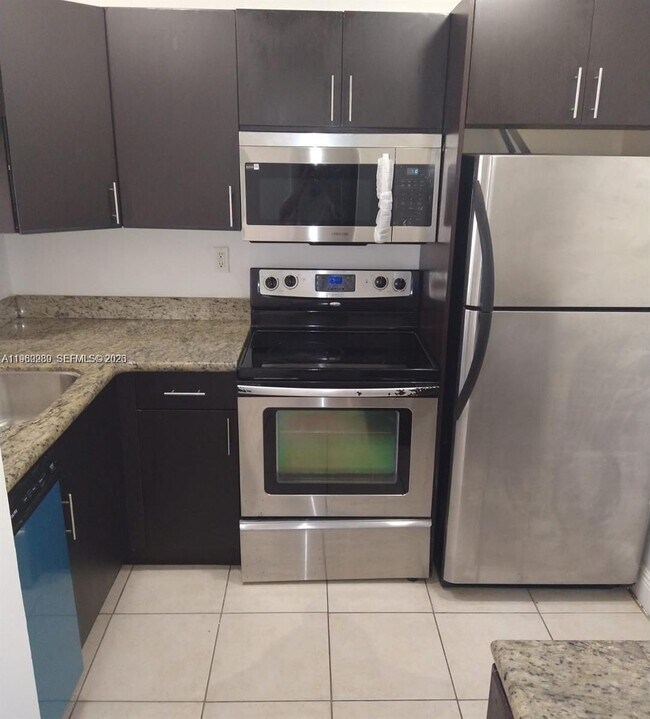 Building Photo - 488 NW 165th St