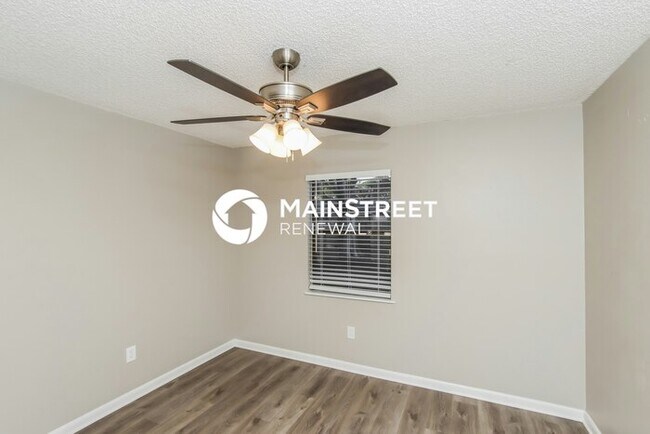 Building Photo - 3 Bedroom Pet-Friendly Home in PALM BAY, FL with Main Street Renewal