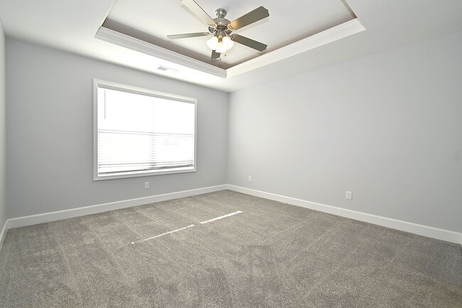 Building Photo - 3 Bedroom 2.5 bath 2 Car Garage   Duplex