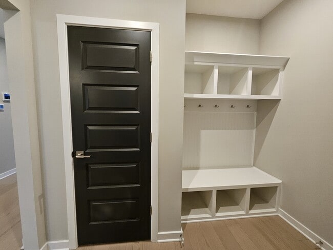 Building Photo - 228 Oakhurst Wy